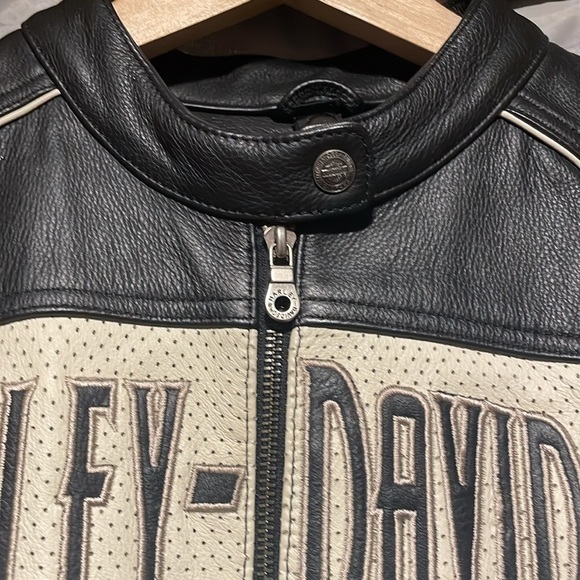 Harley Davidson leather jacket - Picture 4 of 6